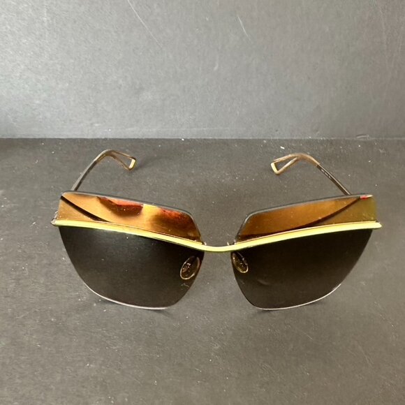 Christian Dior Diormetallic Oversized Sunglasses - Picture 2 of 12